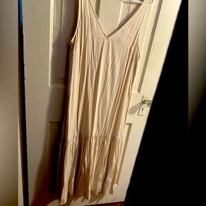 Cream vneck shear dress size m